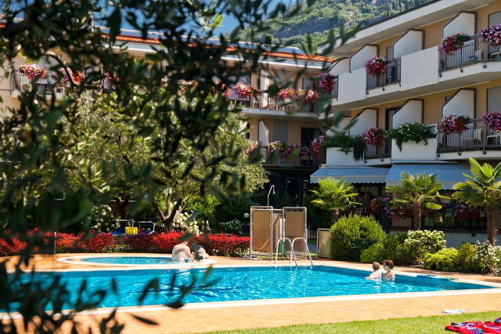 Sporthotel Villa Stella Torbole Sul Garda Екстер'єр фото