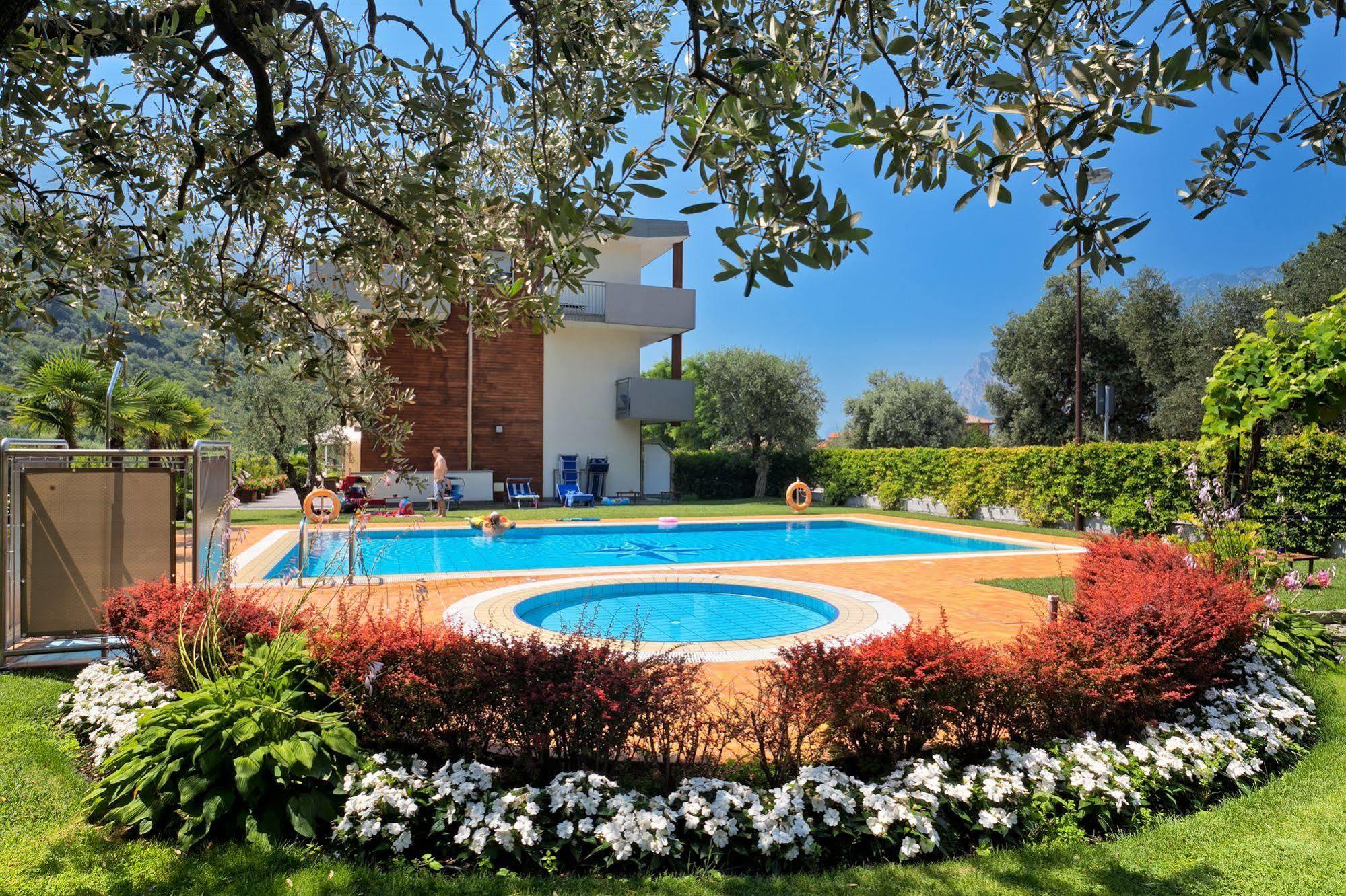 Sporthotel Villa Stella Torbole Sul Garda Екстер'єр фото