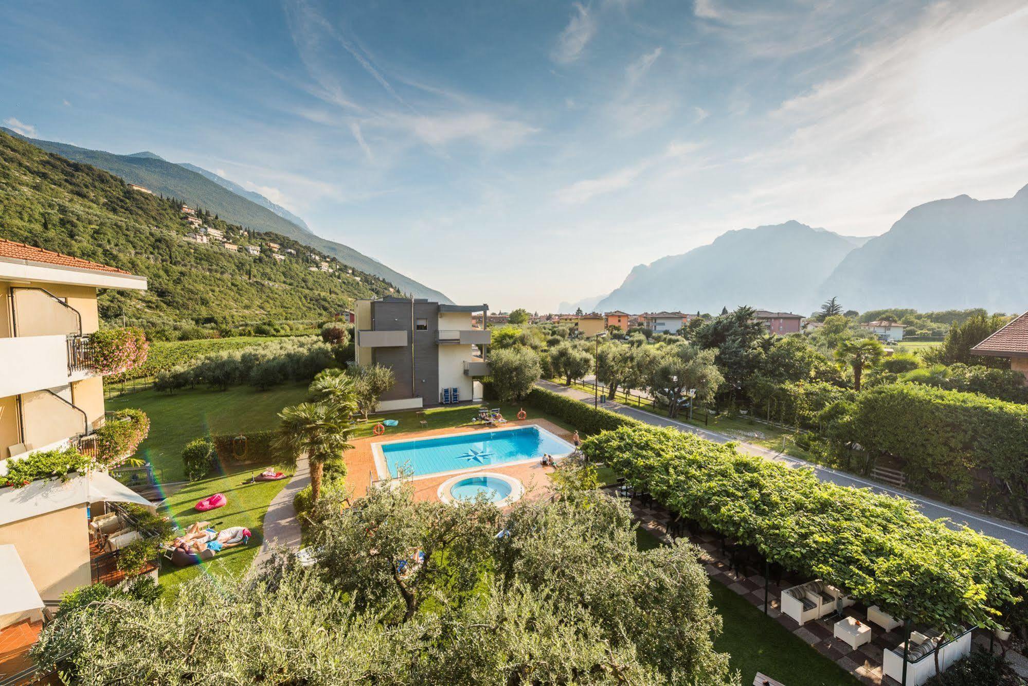 Sporthotel Villa Stella Torbole Sul Garda Екстер'єр фото